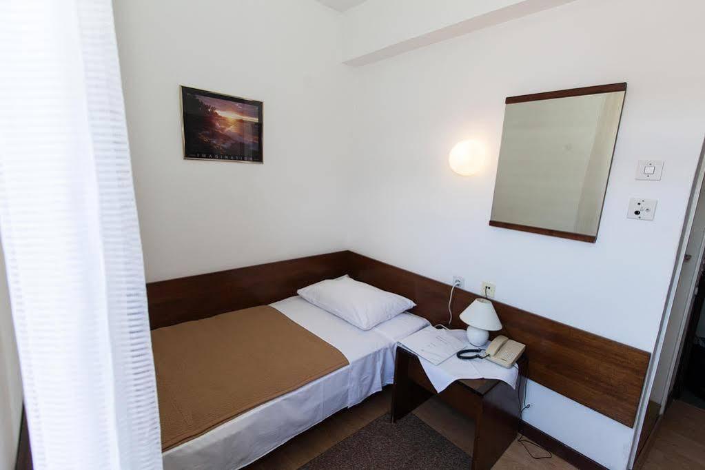 Hotel Zagreb Цриквениця Екстер'єр фото