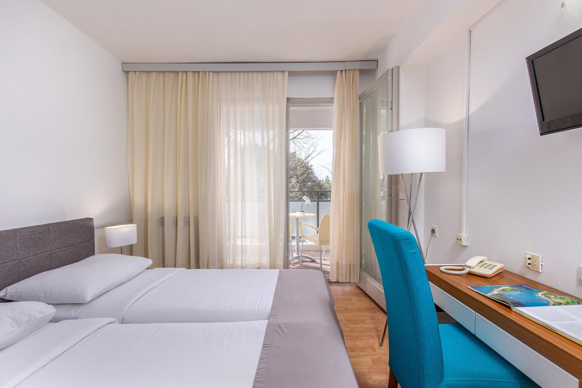 Hotel Zagreb Цриквениця Екстер'єр фото