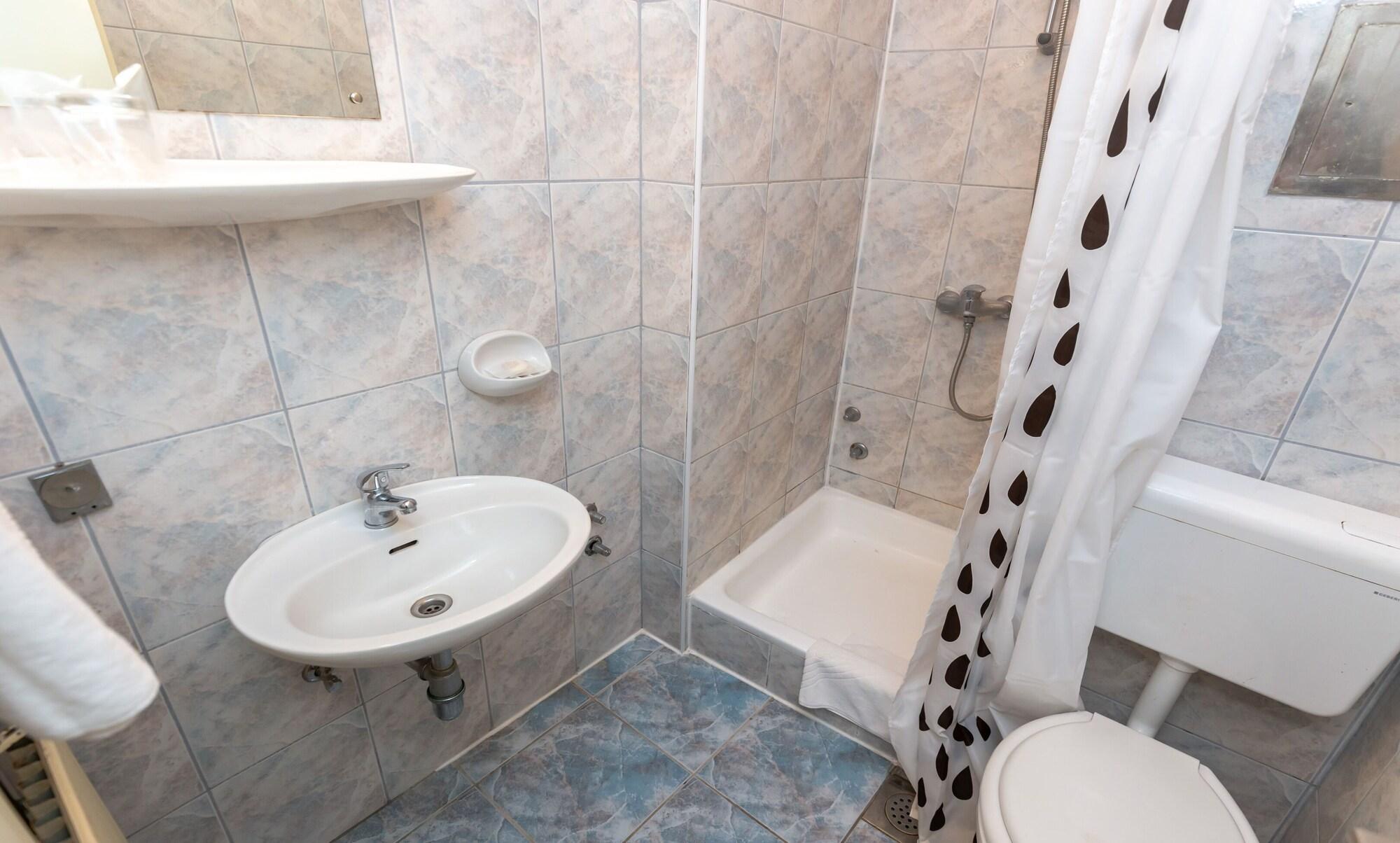 Hotel Zagreb Цриквениця Екстер'єр фото