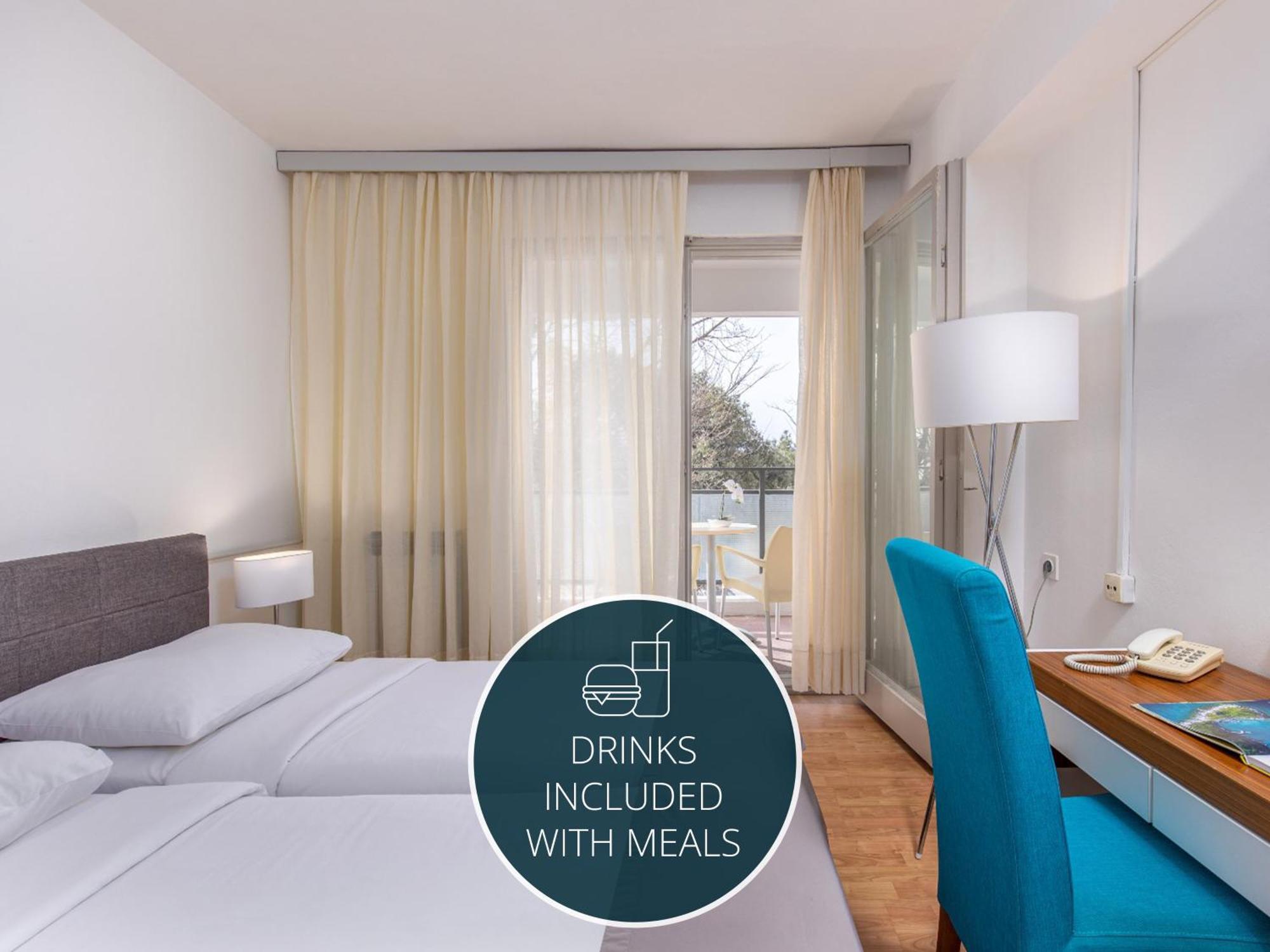 Hotel Zagreb Цриквениця Екстер'єр фото